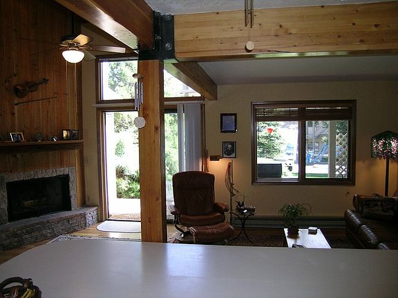 Great Room w/ fireplace