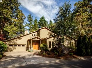 1943 Indian Trl, Lake Oswego, OR