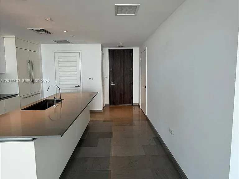 68 SE 6th St #2506 — Photo 2
