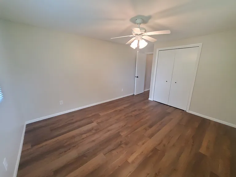 5158 Reiner Rd — Photo 5