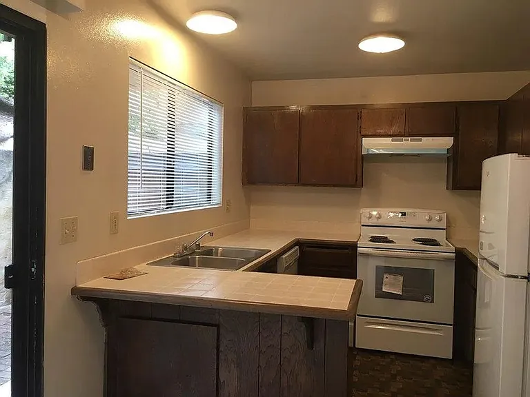 10267 Black Mountain Rd #L7 — Photo 8