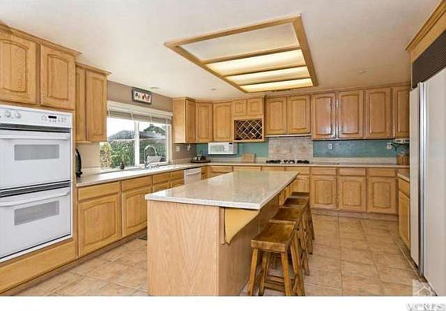 1st image of 226 Roosevelt Ave