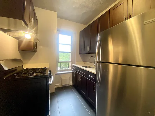 Rented by Lang Realty LLC | media 4