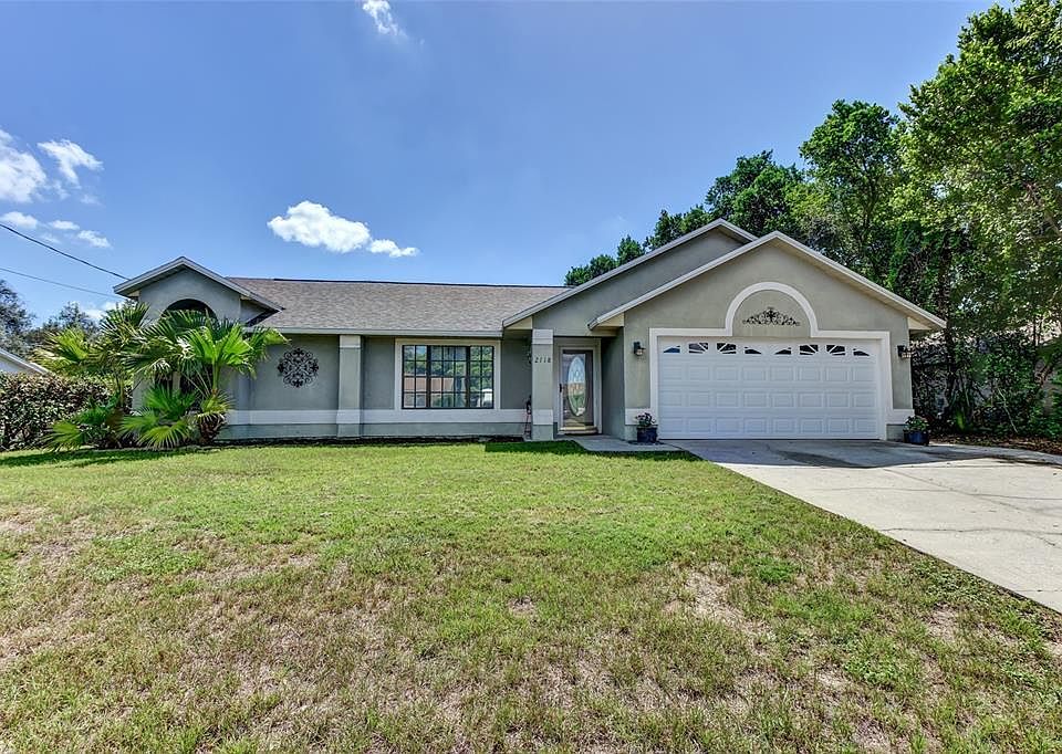 1st image of 2118 E Parkton Dr