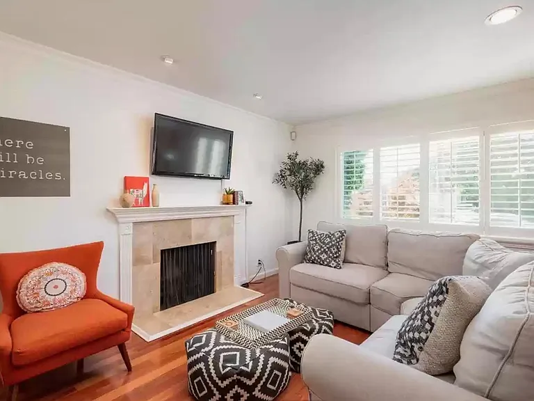 541 Caleb Pl — Photo 2