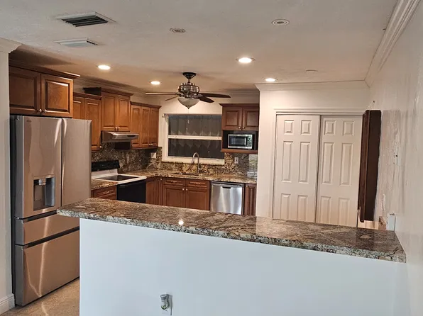 3230 NW 197th St, Miami Gardens, FL 33056