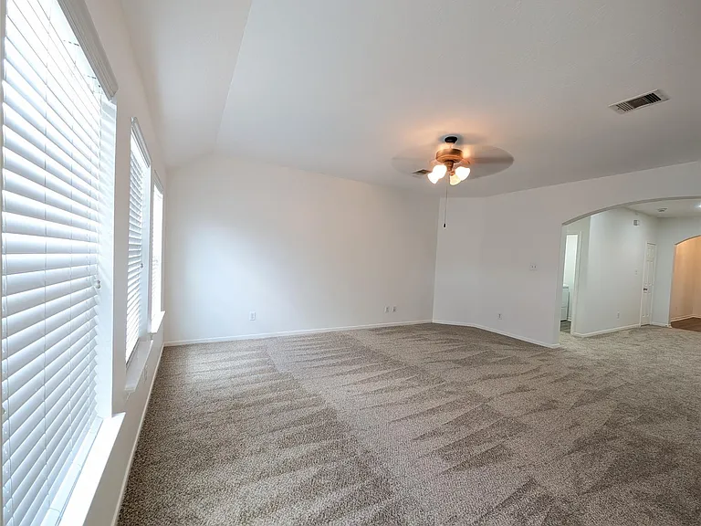 5618 Savannah Woods Ln — Photo 29
