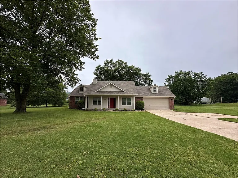 2137 E Stanwyk Dr — Photo 8