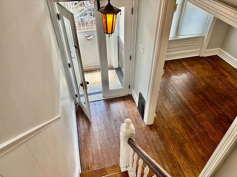 2503 Carpenter St — Photo 10