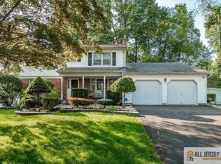 12 Gladstone Dr, East Brunswick, NJ 08816