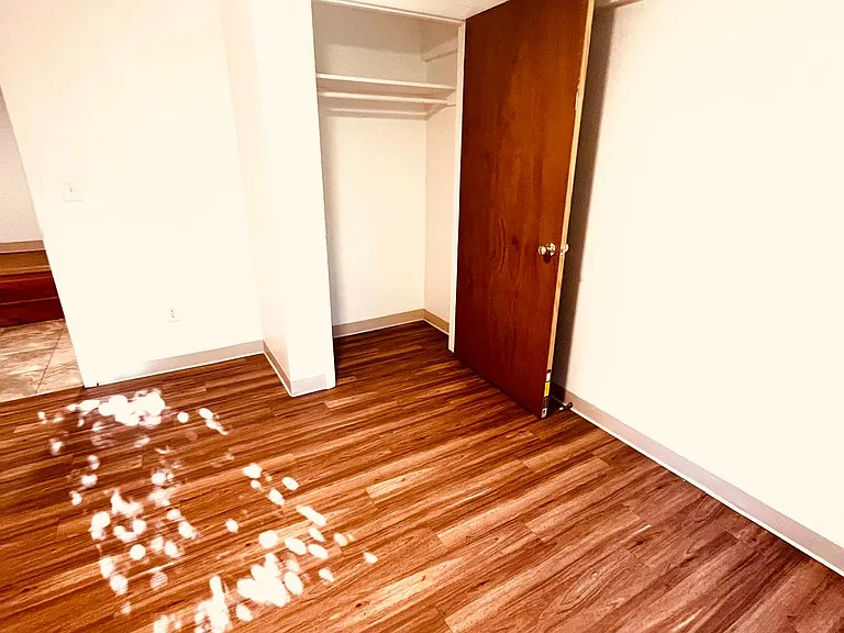 34 Chestnut St — Photo 12