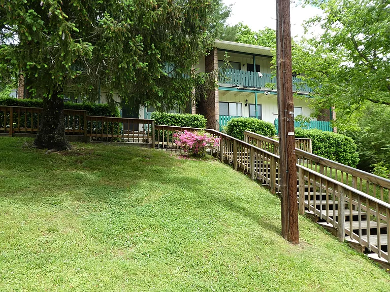 446 Robertsville Rd — Photo 5