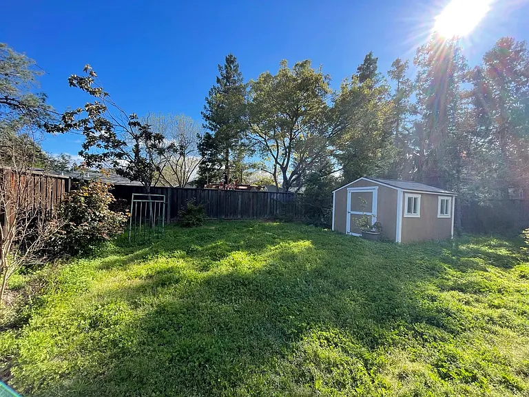 2922 Tiber Ave — Photo 3
