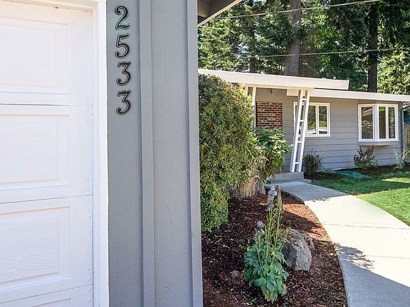 2nd image of 2533 155th Pl SE