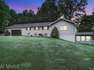 355 Dockham Rd, Columbiaville, MI 48421