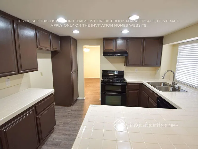45613 Clubhouse Dr — Photo 4