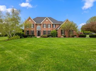 38W535 Red Bay Ct, St Charles, IL 60175