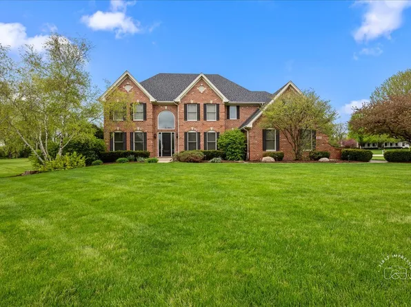 38W535 Red Bay Ct, St Charles, IL 60175