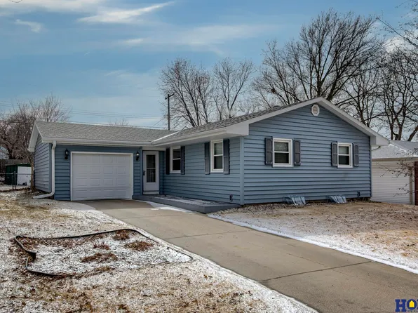 7041 Garland St, Lincoln, NE 68505