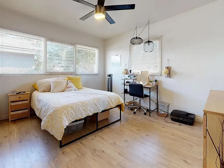 6180-6182 Mary Lane Dr — Photo 12