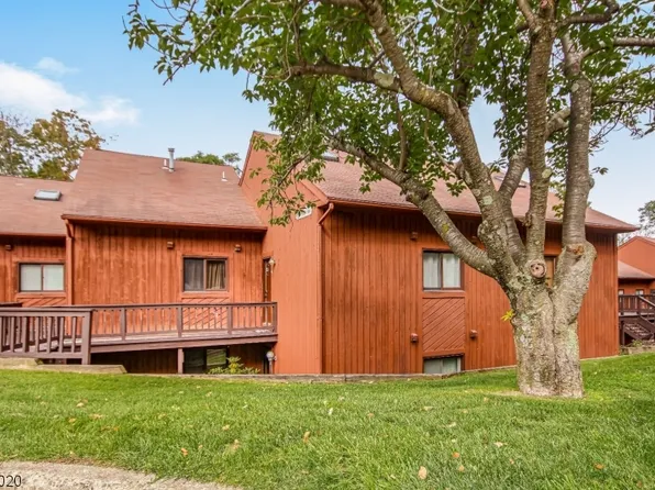 5 Powderhorn Ct, Vernon Twp., NJ 07462