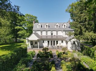 21611 N Old Barrington Rd, Barrington, IL 60010