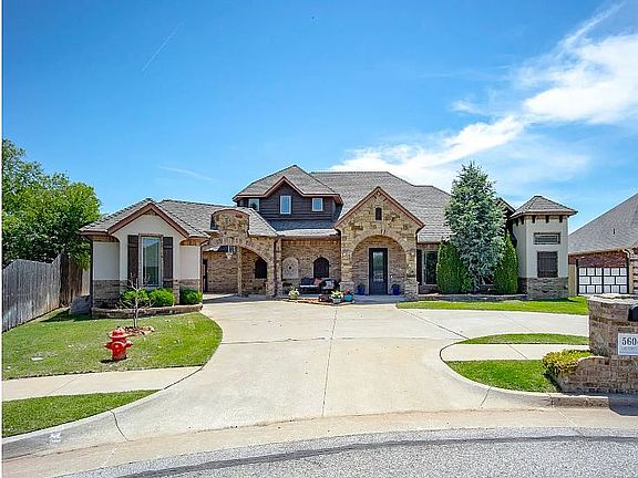 3rd image of 5616 Creekmore Dr