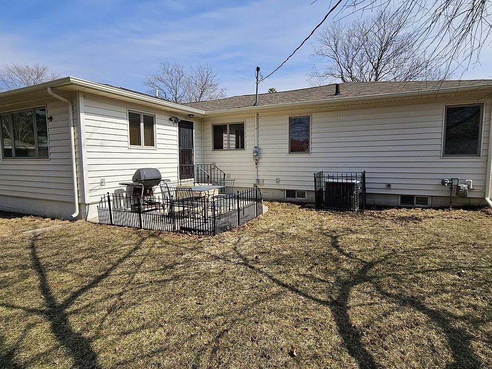 112 9th Ave SE, Oelwein, IA 50662 Zillow