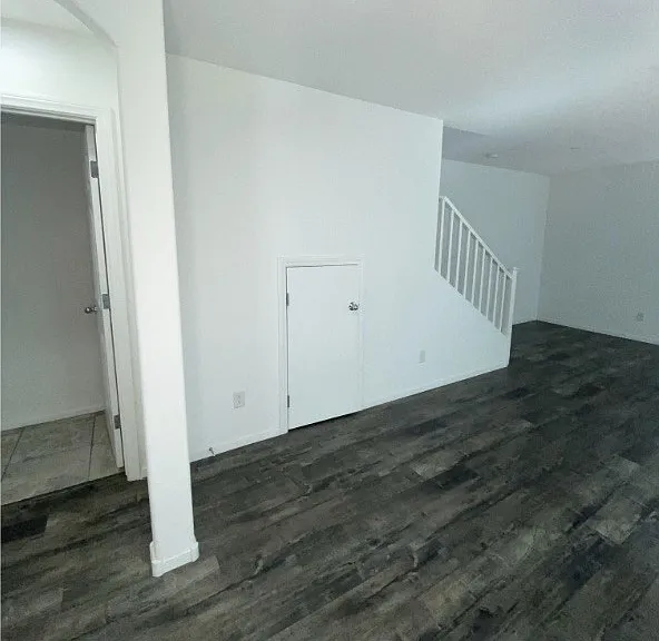 1051 Admiral Emblem St — Photo 7