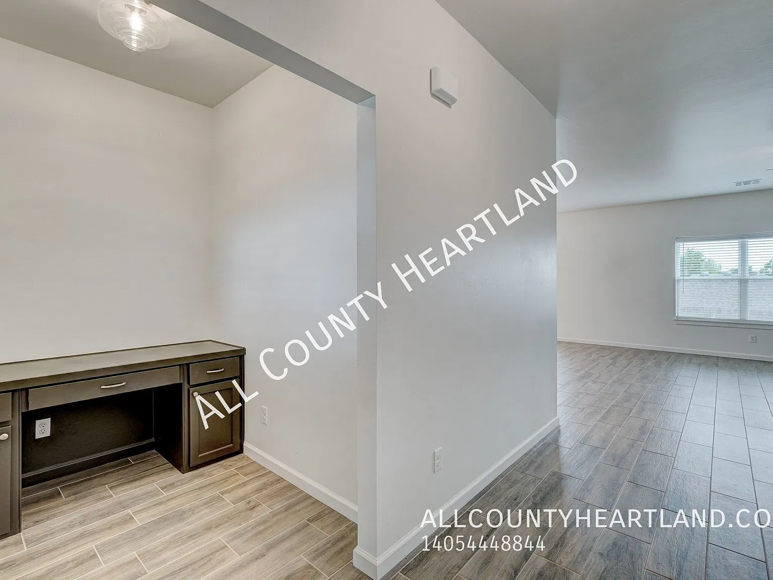 Beautiful Edmond Home with Modern Fixtures & Neighborhood Park Nearby! — Photo 2