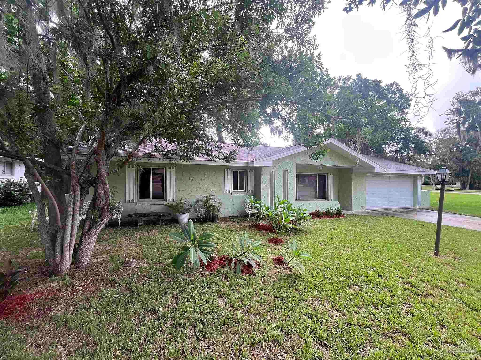 2 bed, 1218 sqft, $2,000 — Photo 1