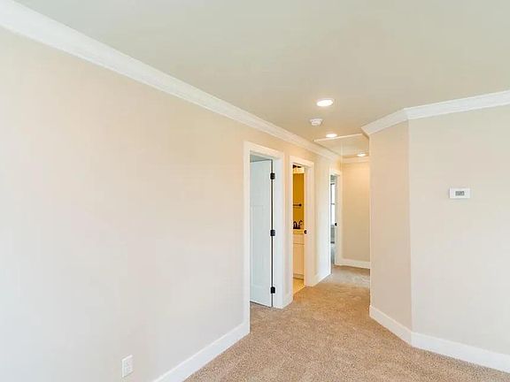 5th image of 107 Willowbrook Dr