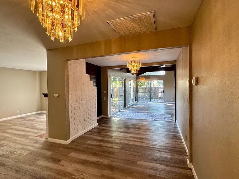 2614 Aramon Dr — Photo 13