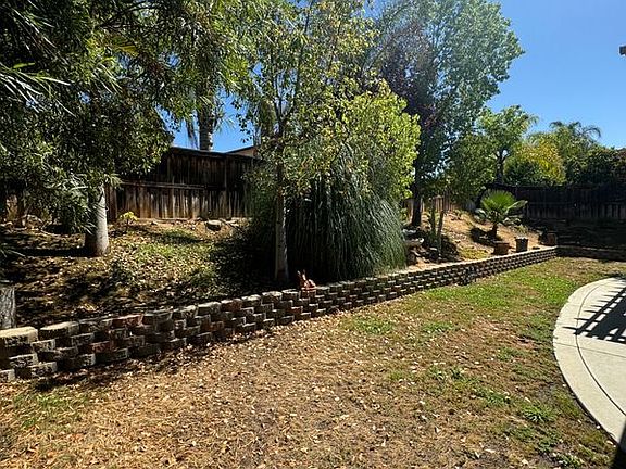 3rd image of 36604 Bay Hill Dr