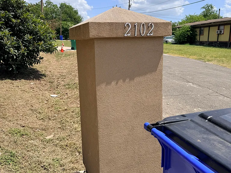 2102 Bois Darc Ln — Photo 14