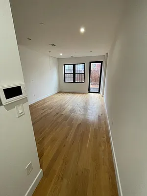 Rented by Phoenix Home Realty | media 4