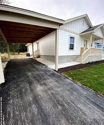 2nd image of 1200 Mountain View Dr