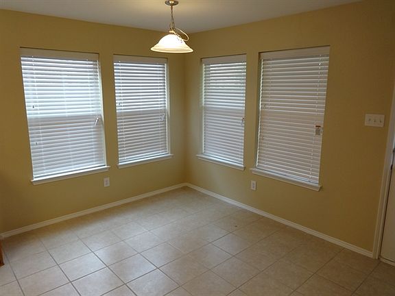 4th image of 10141 Benwick Dr