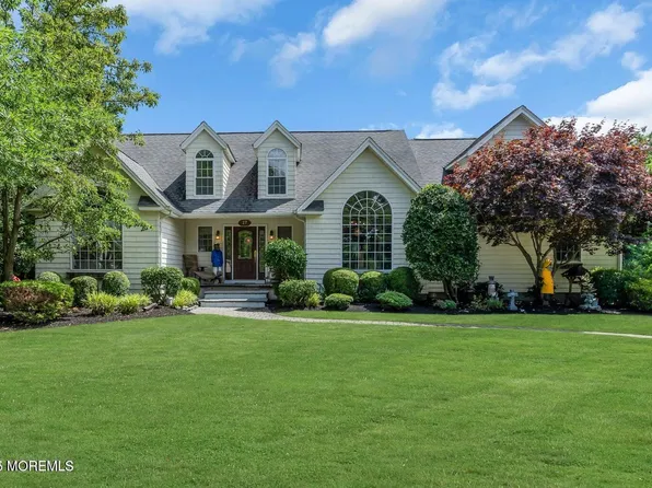 27 Shrewsbury Avenue, Oceanport, NJ 07757