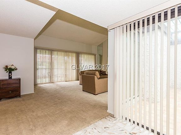 3rd image of 2695 San Martin Ct