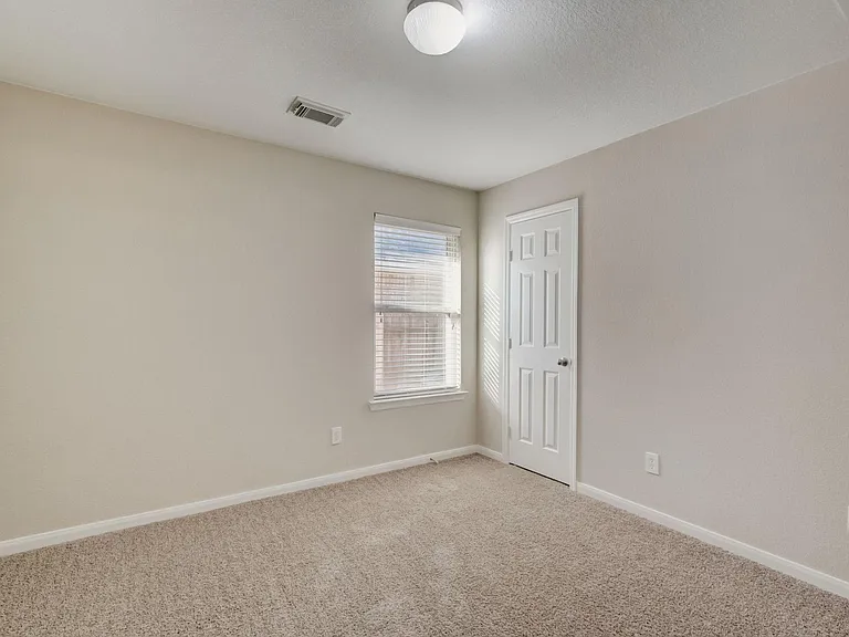 7219 Palmito Ranch Dr — Photo 9