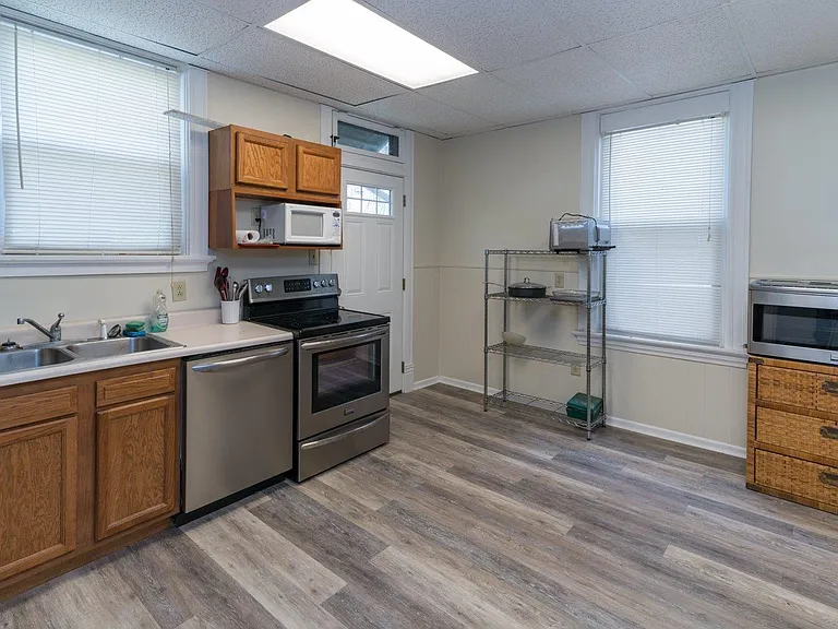 420 Ada St — Photo 6