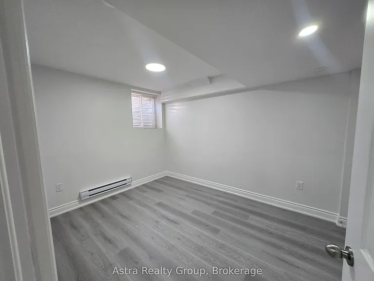 105 Coldwell Bay Cir — Photo 13