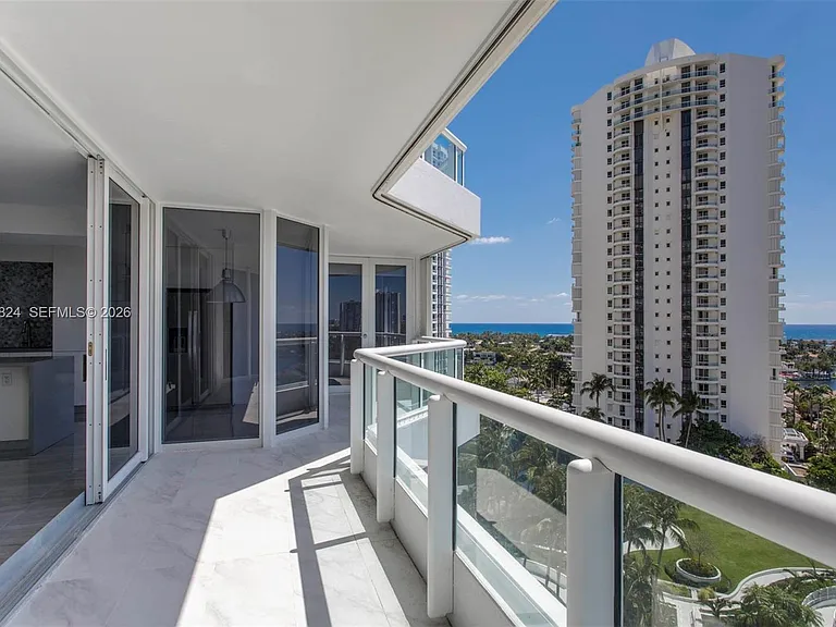 21055 Yacht Club Dr #1409 — Photo 35
