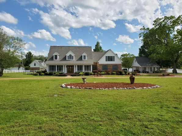 1568 Maura Ln SE, Brookhaven, MS 39601