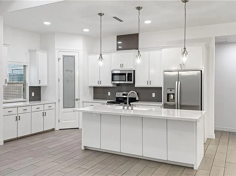 5106 Sebastian Dr — Photo 11