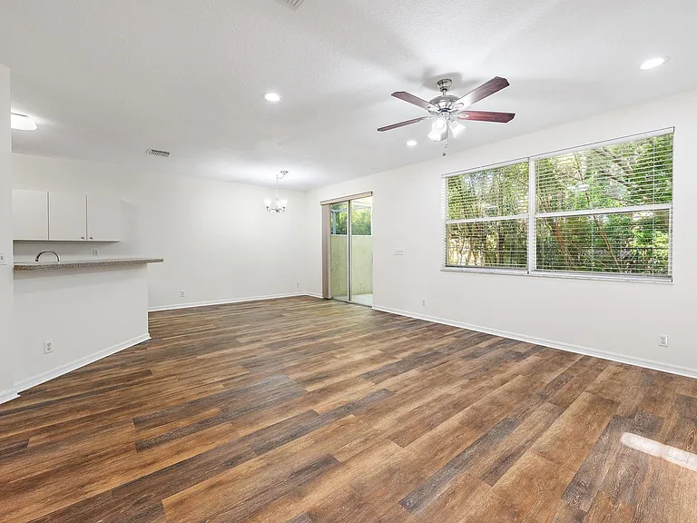9091 Villa Palma Ln — Photo 10