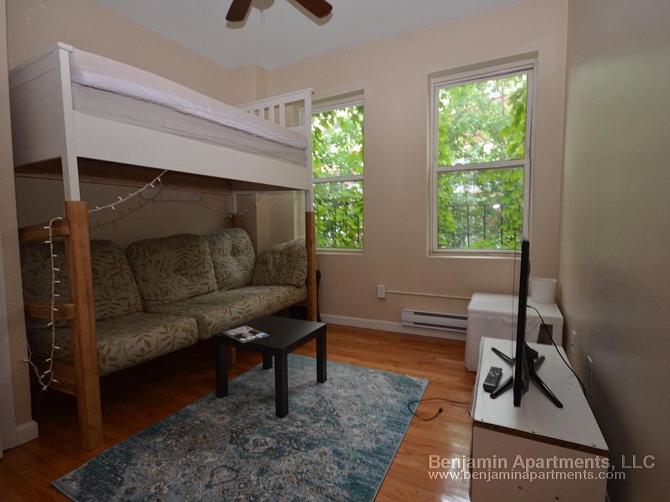 2nd image of 115 Salem St APT 12K