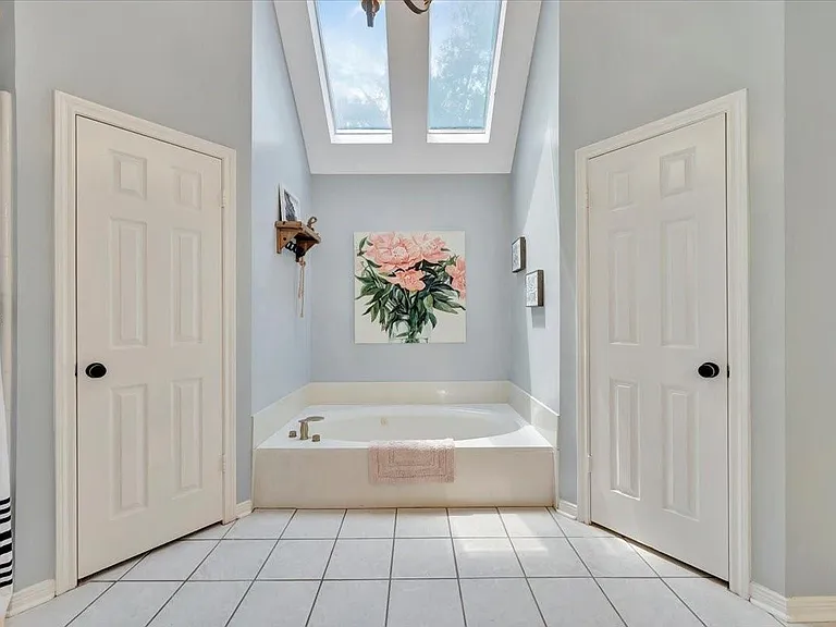 15402 Willow Shores Dr — Photo 22