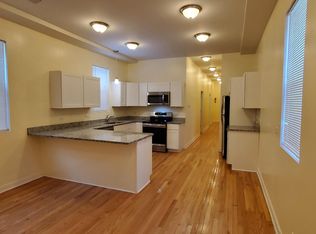 6623 S Champlain Ave, Chicago, IL 60637